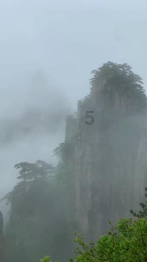 辽宁一学生墙边取外卖，竟遭一男子持铁锹扬沙阻拦，校方对此有何回应？